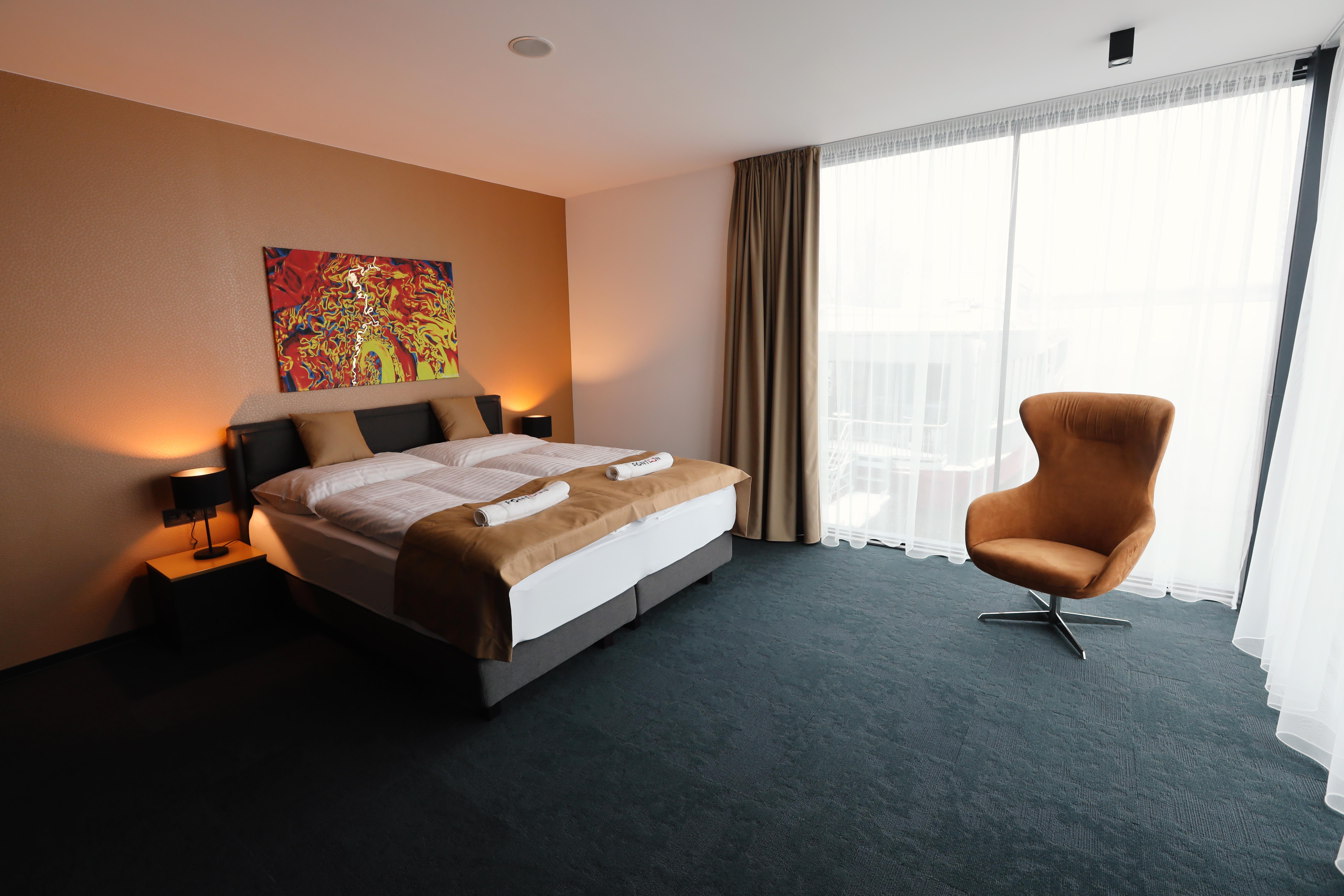 Ponton Rooms